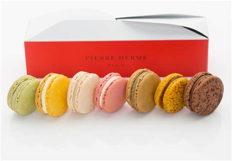 pierre herme macarons price.